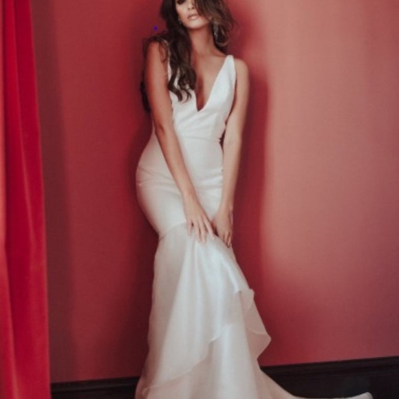 Sarah Seven Hotel Living Gown - Picture 3 of 8